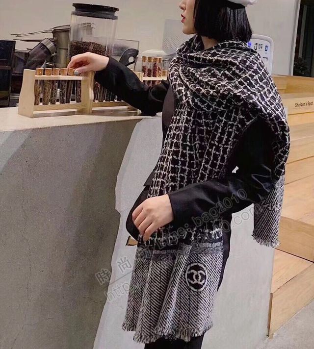 CHANEL圍巾 2019專櫃最新款爆款 香奈兒小格紋羊絨圍巾  llwj6972